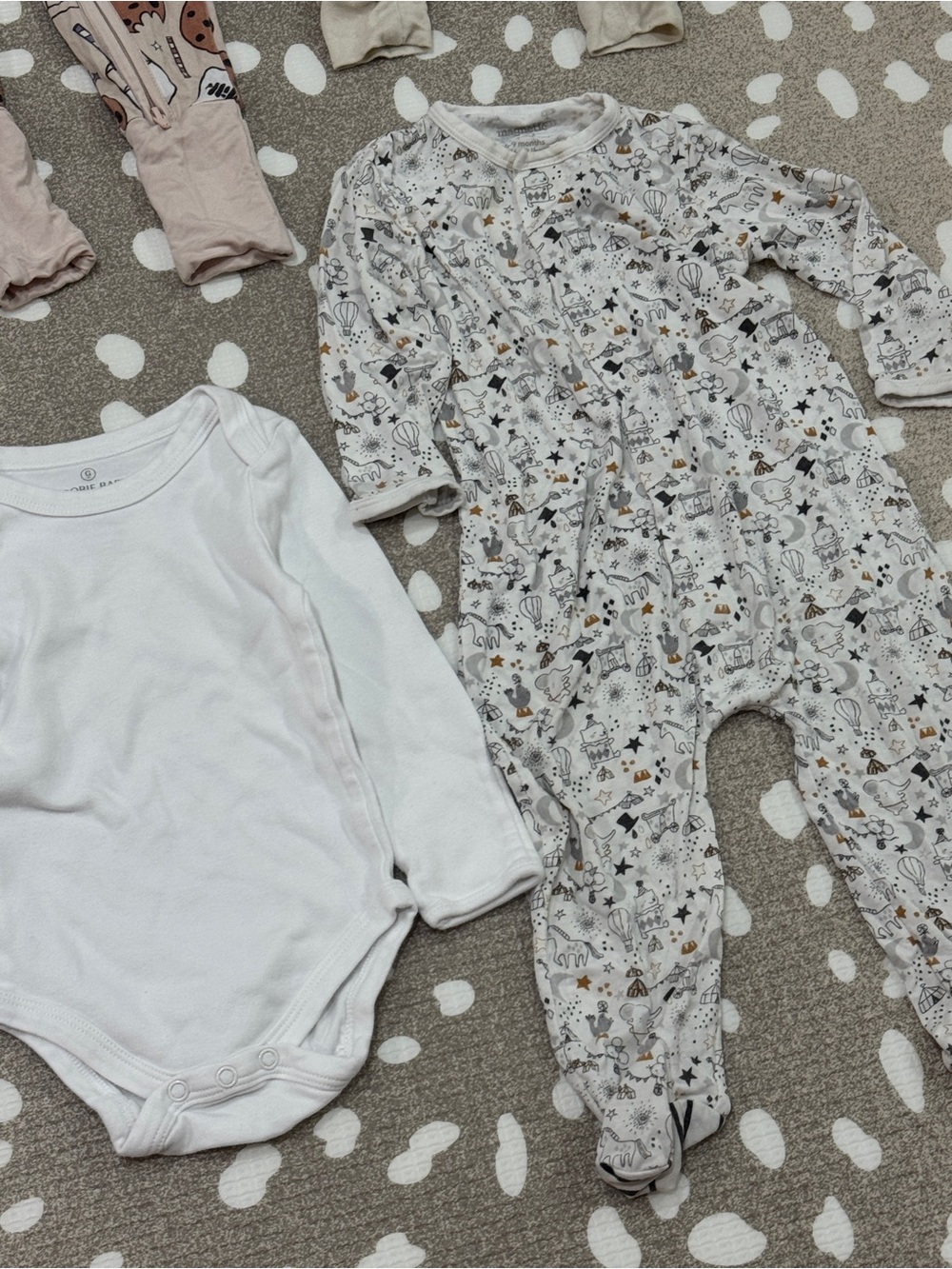 Lot of 6 neutral footies bamboo unisex baby beige milk cookies zippy onesie tan - Picture 7 of 12